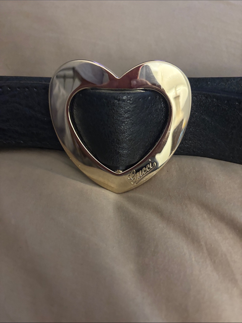 Gucci Black Leather Belt with Gold Heart Buckle. Gorgeous